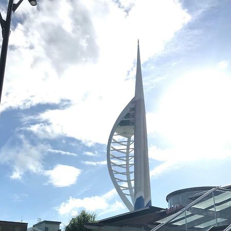 Gunwharf Quays Holiday Homes Portsmouth Extérieur photo